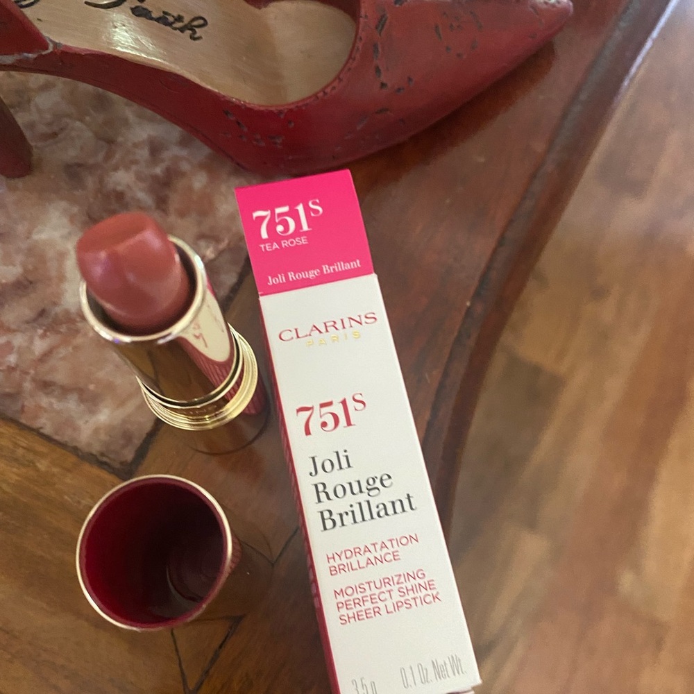 Clarins beautiful Joli lipstick
